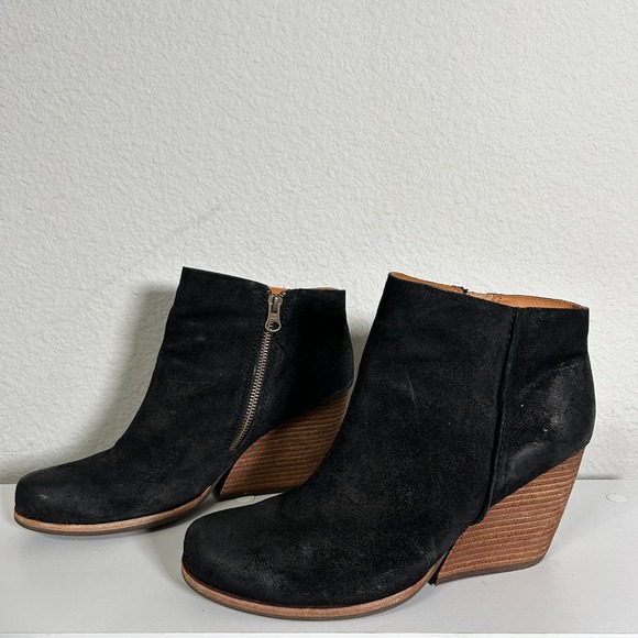 Korkease Sculpted Stacked Wedge Black Bootie Natalya Size 9 $190.00 - Picture 11 of 11